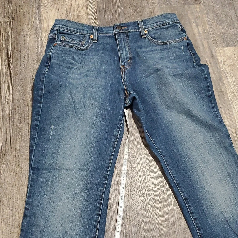 Levi 515 boot cut womens size 12M Blue Jeans Casual Medium Wash Distressed - Picture 7 of 12
